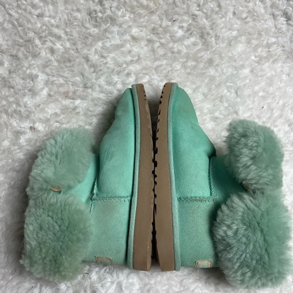 UGG leather suede mint green short boots side button fur lining  big girl SZ4